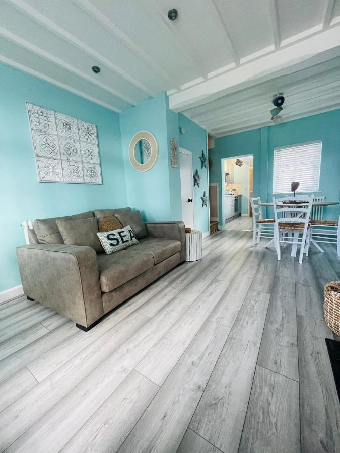 The Rambler'S Rest Cottage, Parkgate, Wirral 帕克盖特 外观 照片